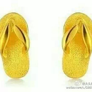香港晒货：HK购物游收获周生生耳钉