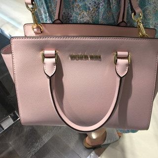 香港晒货：连去了两天的DFS新太阳广场店，买了好多（ Burberry、Coach、MK等）附价