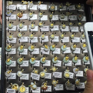 香港晒货：暴走HK扫货行实拍六福金镶玉款吊坠报价