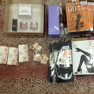 香港晒货：晒晒前天在HK购物行收获，入手兰蔻套装、厚木袜子等
